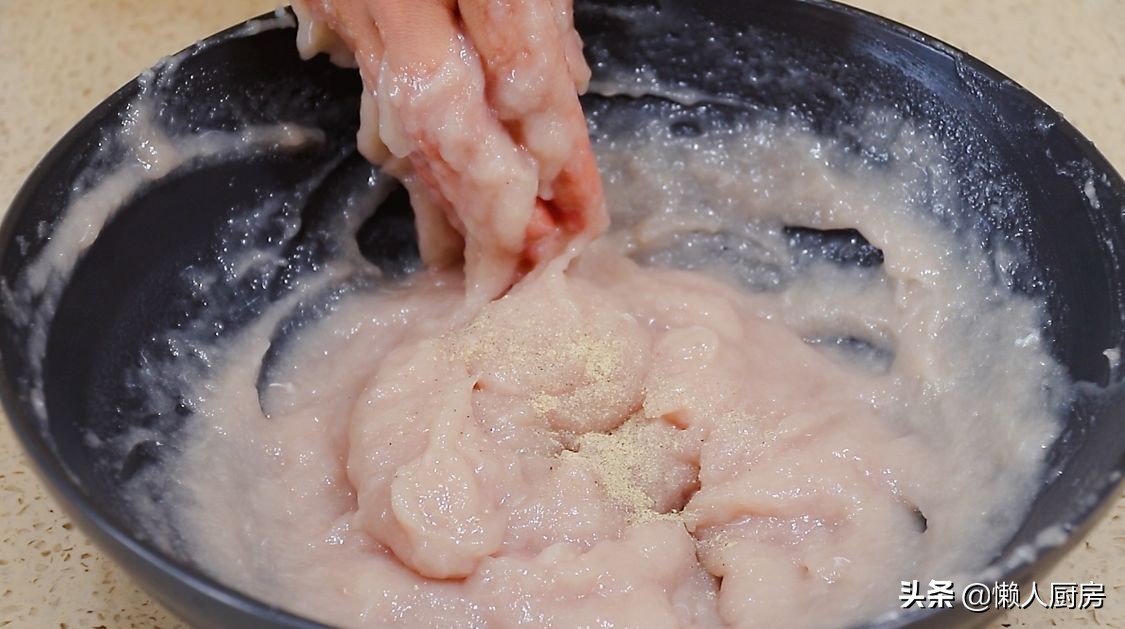 天冷了，我家隔天就用这鱼做鱼丸，每个鱼圆下锅都漂浮，别不会吃