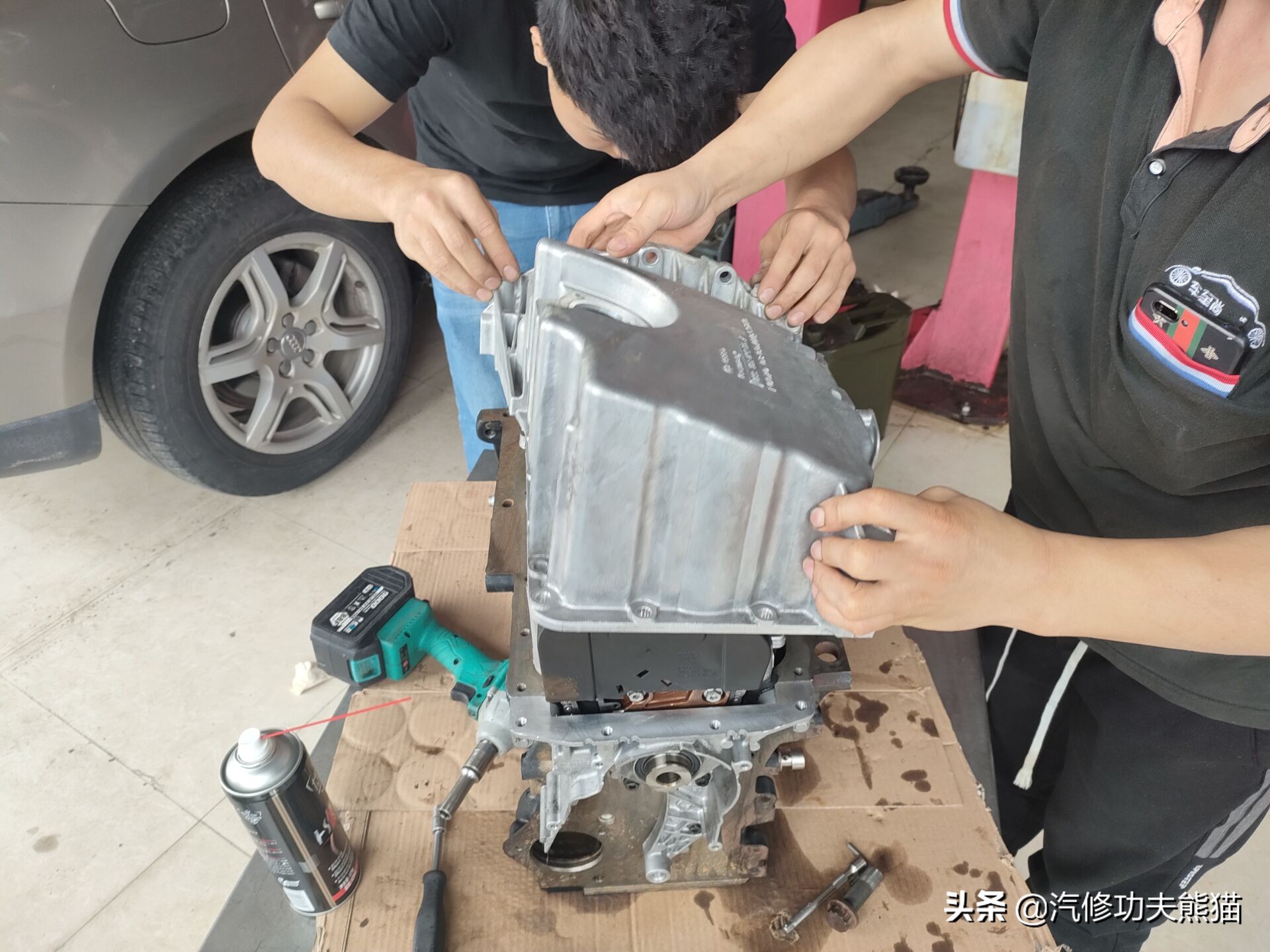 苏州车友十二年车龄奥迪A6L2.0T烧机油，对车有感情彻底整修翻新
