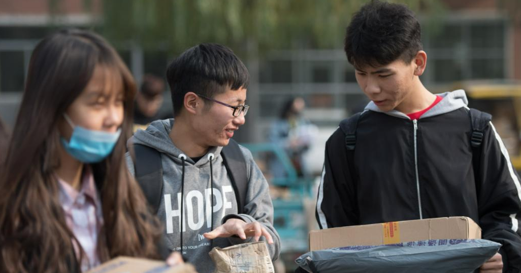 大学生“套路深”，为要生活费花样百出，花销不够的同学可以参考