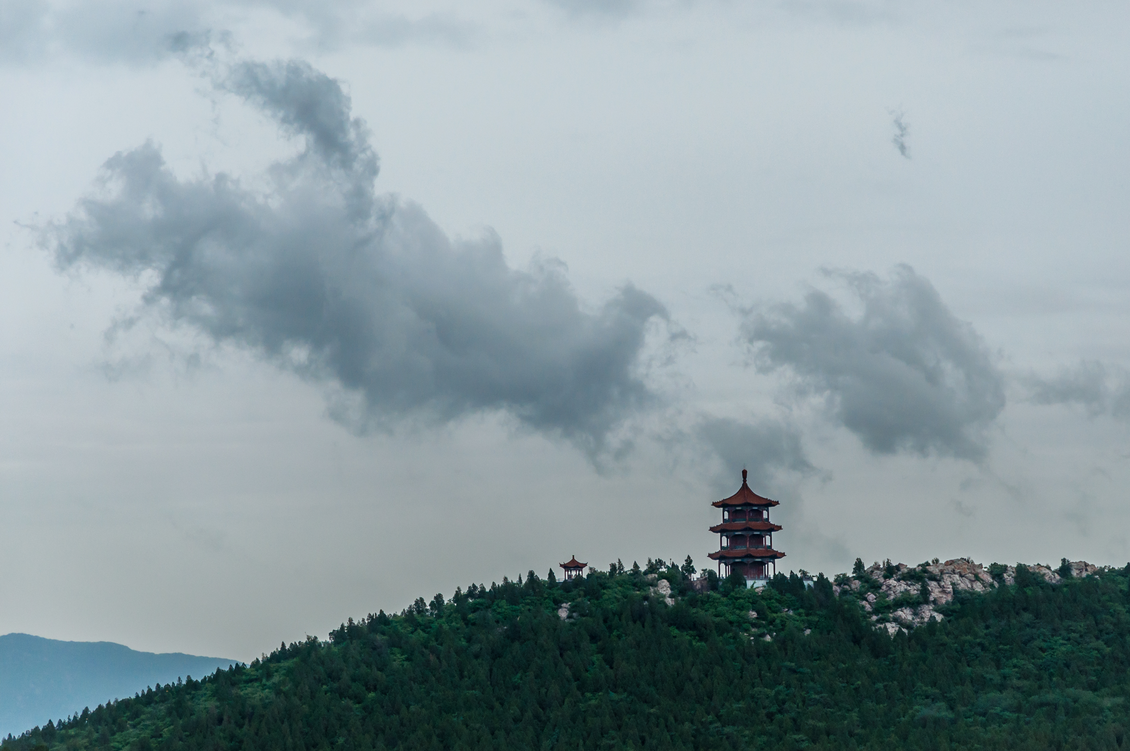 元好问在嵩山时的诗文交游