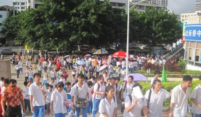 高中生不具备高考资格？部分学生不具备高考资格，成绩好也不行