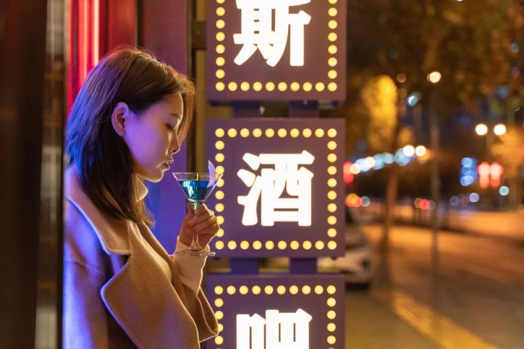 一秒穿越！这些老上海风情竟藏在西安这家酒吧里