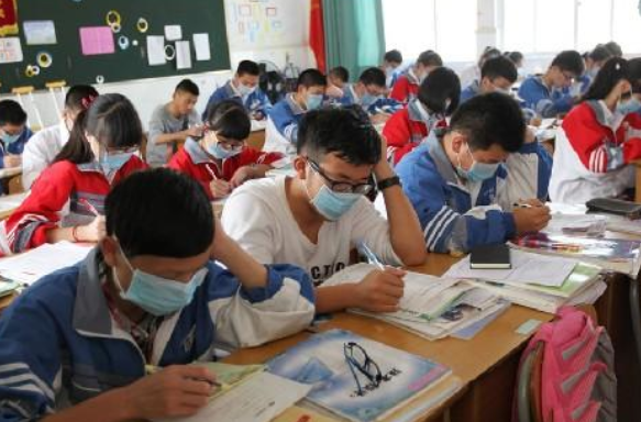 钱学森96分试卷火了，字体比“衡水字体”还好？差距一目了然