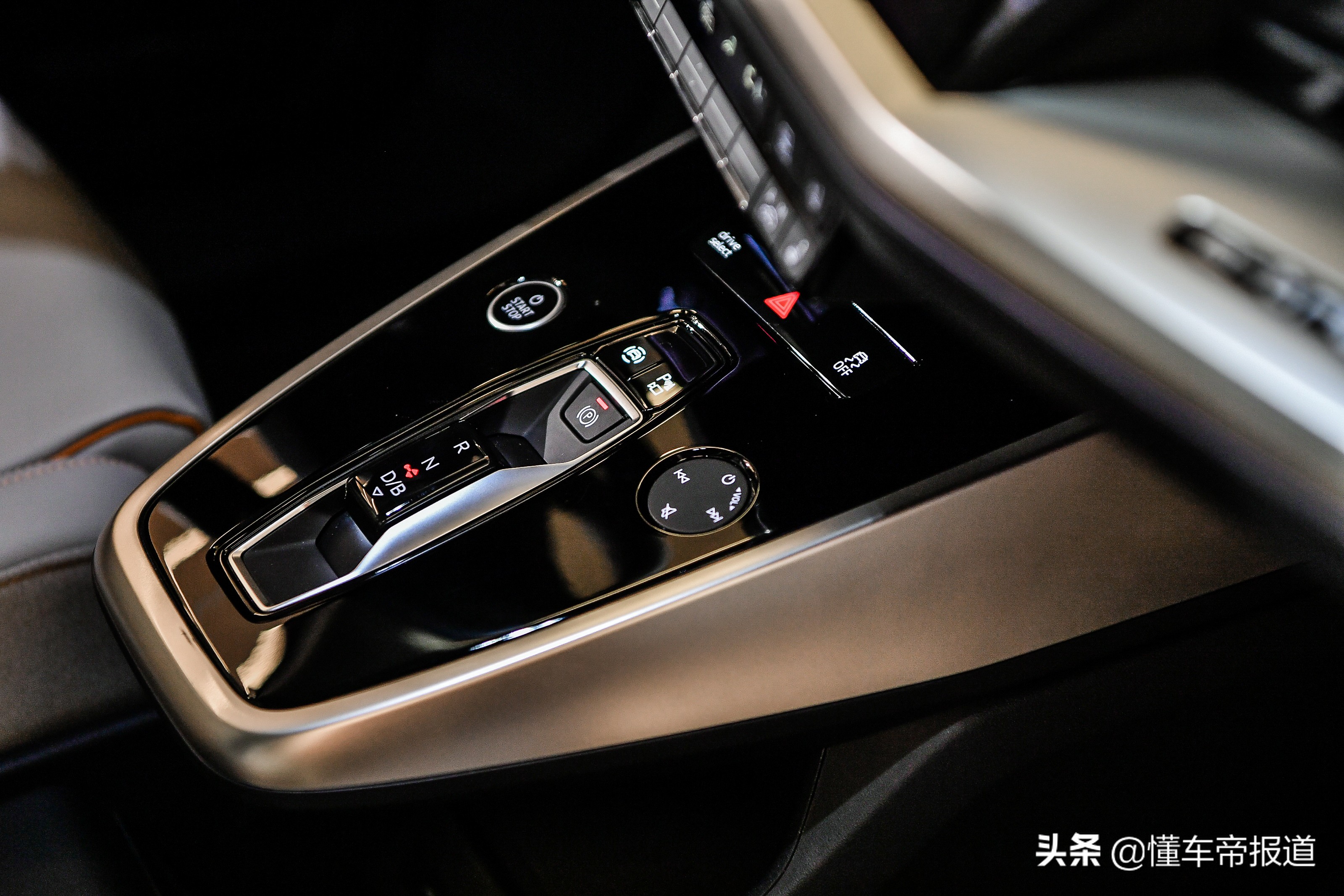 奥迪Q5 e-tron电动SUV发布，提供大6座/7座布局