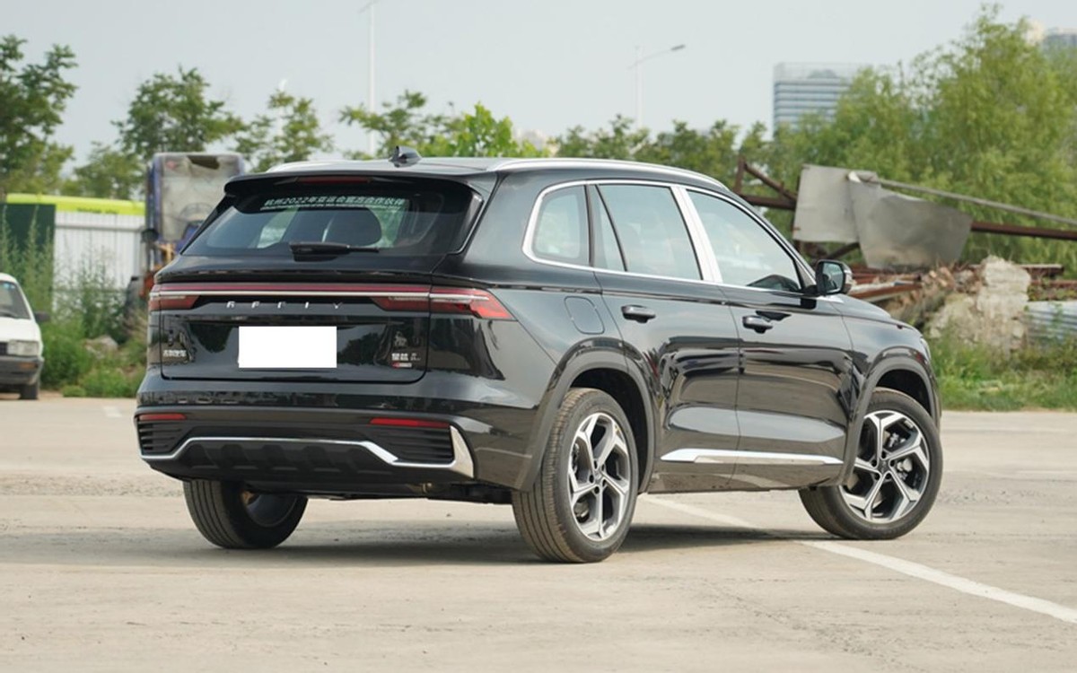 豪华感不输BBA，推荐2款15-30万能够入手的SUV，家用选它们准没错