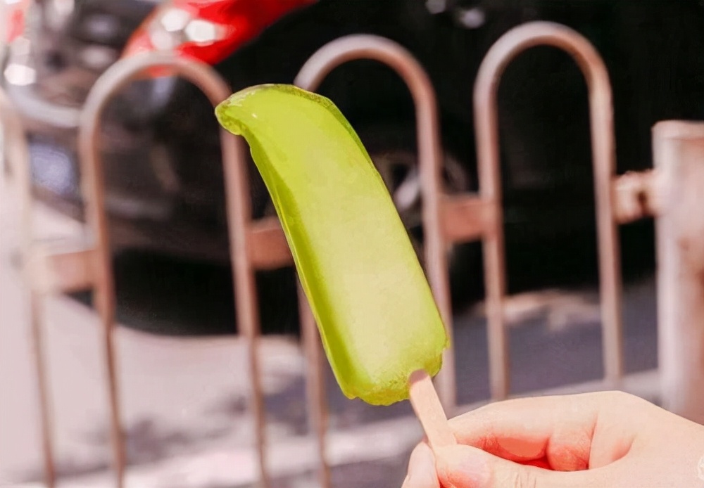 中国人的钱好骗？梦龙冰棍在华销售食材质量低，凭什么还卖高价格