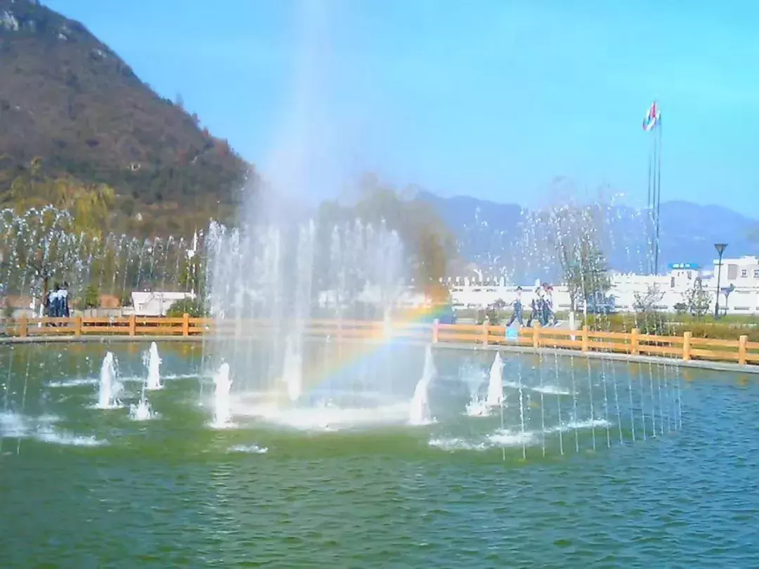 纵使时光流逝 我已不在你的身旁 我的母校市三中