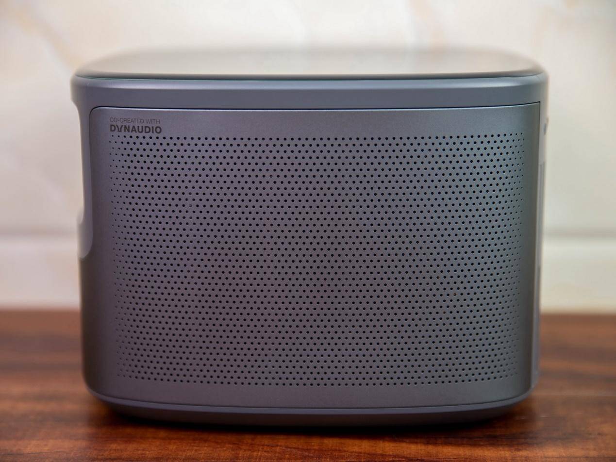 100英寸大屏幕的游戏和观影感受，坚果J10投影仪带你来体验