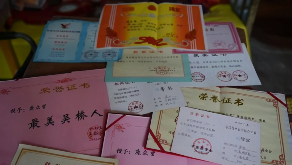 寒门贵子庞众望:父母残疾,靠捡废品维持生活,744分考上清华