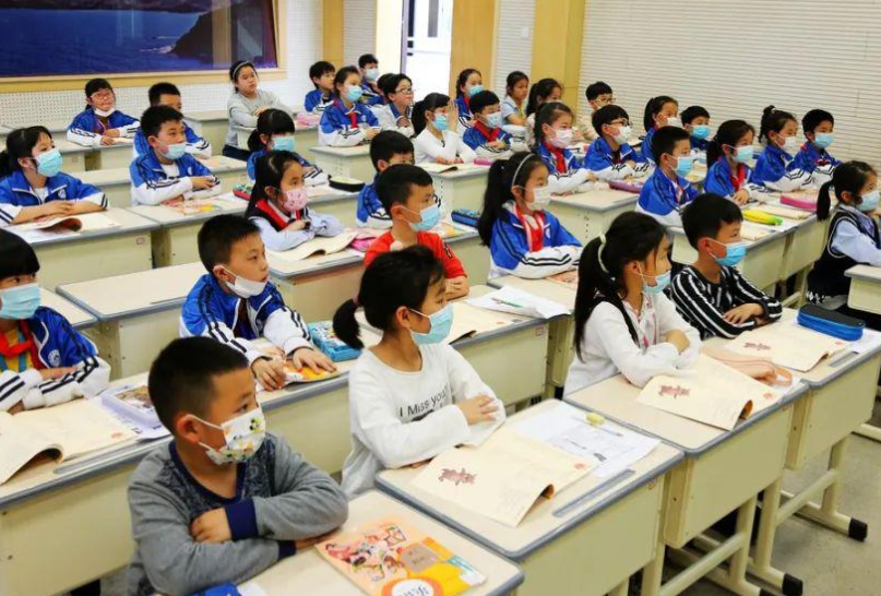 “取消英语”呼声渐高，辽宁省率先“行动”，家长对此说法不一