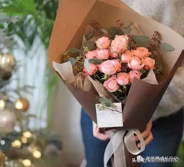 玫瑰数量的含义是什么（玫瑰花数量代表的意义）