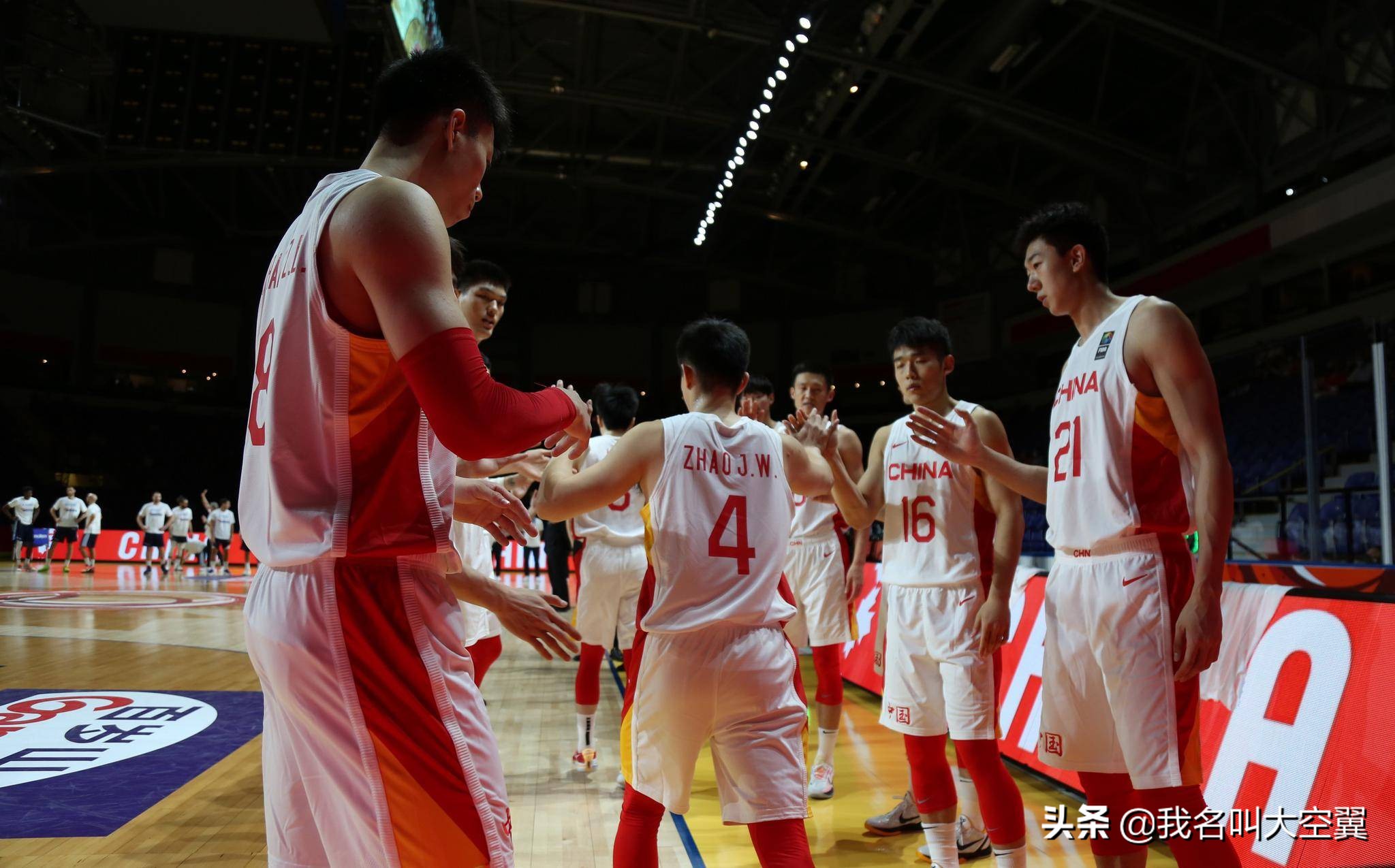 男篮世界杯为什么得分这么低(中国男篮不敌希腊原因揭晓！球迷揭开扎心内幕：对手早就看穿了)