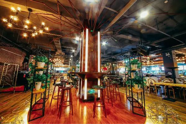 占地5700亩，坐拥四大校区、24个食堂！这可能是河南最“壕”的大学了！