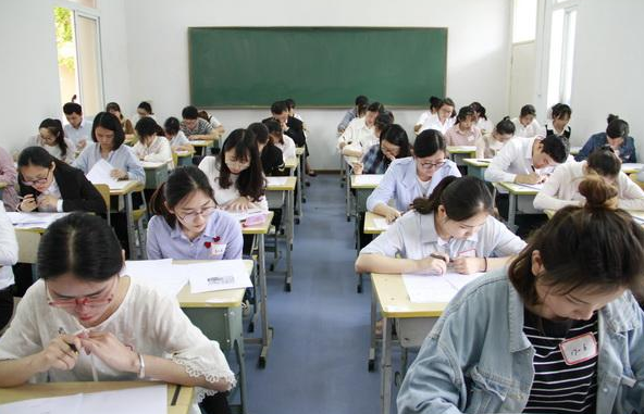 中考将迎来大变化，4门学科即将“开卷考试”？学生开心到起飞