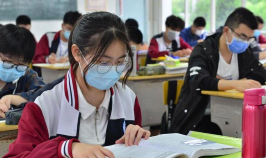 高考前一天该做什么，才不会影响考试发挥，班主任给出答案