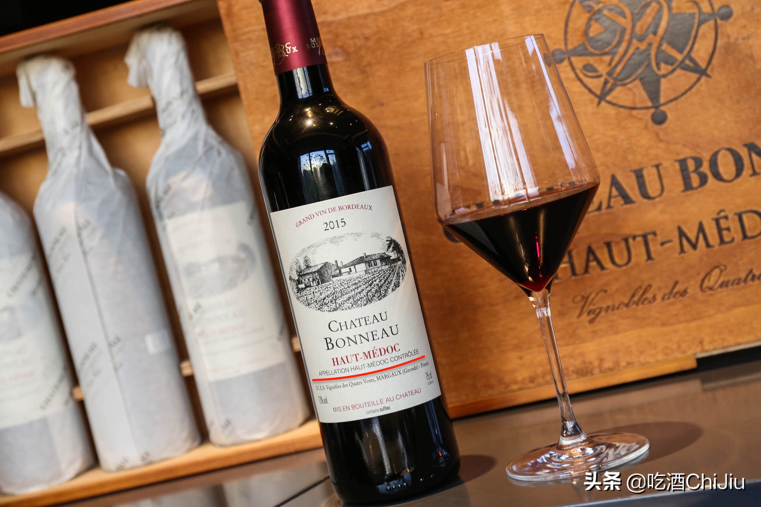 我们在一瓶红酒的正标或背标上,找到"bordeaux"字样的,就是波尔多红酒