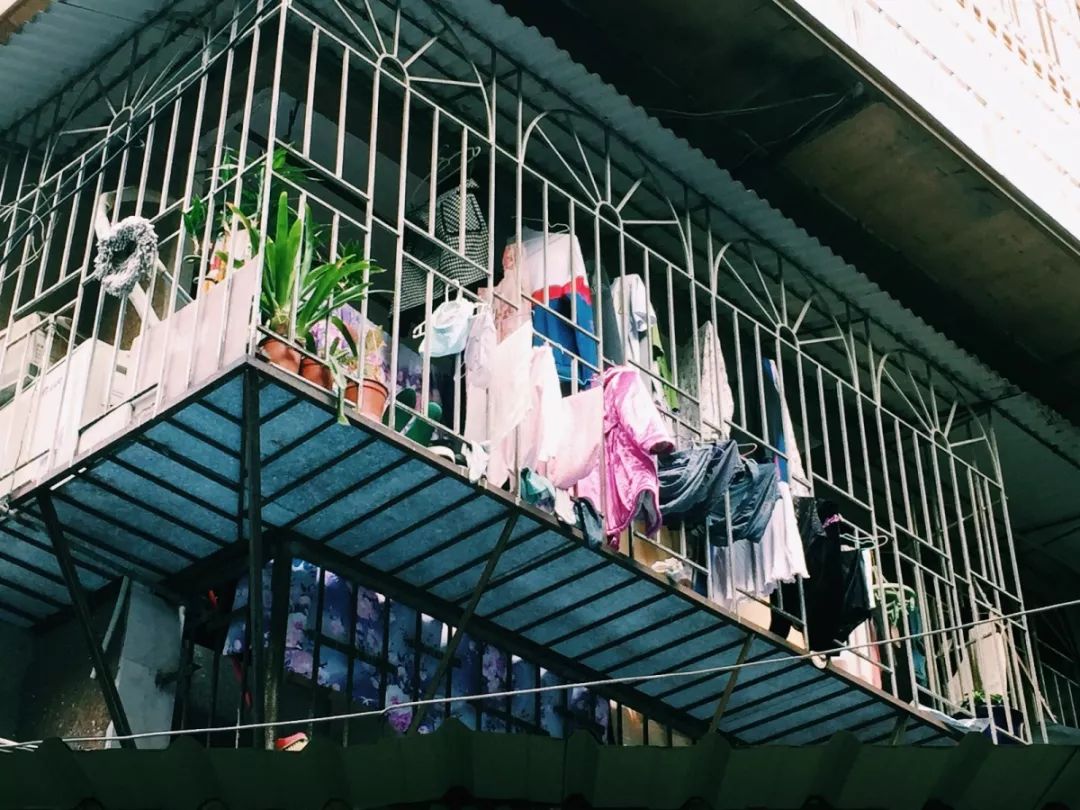 老破小一平10万+！我们走遍厦门18所名校，为你曝光最贵学区房！