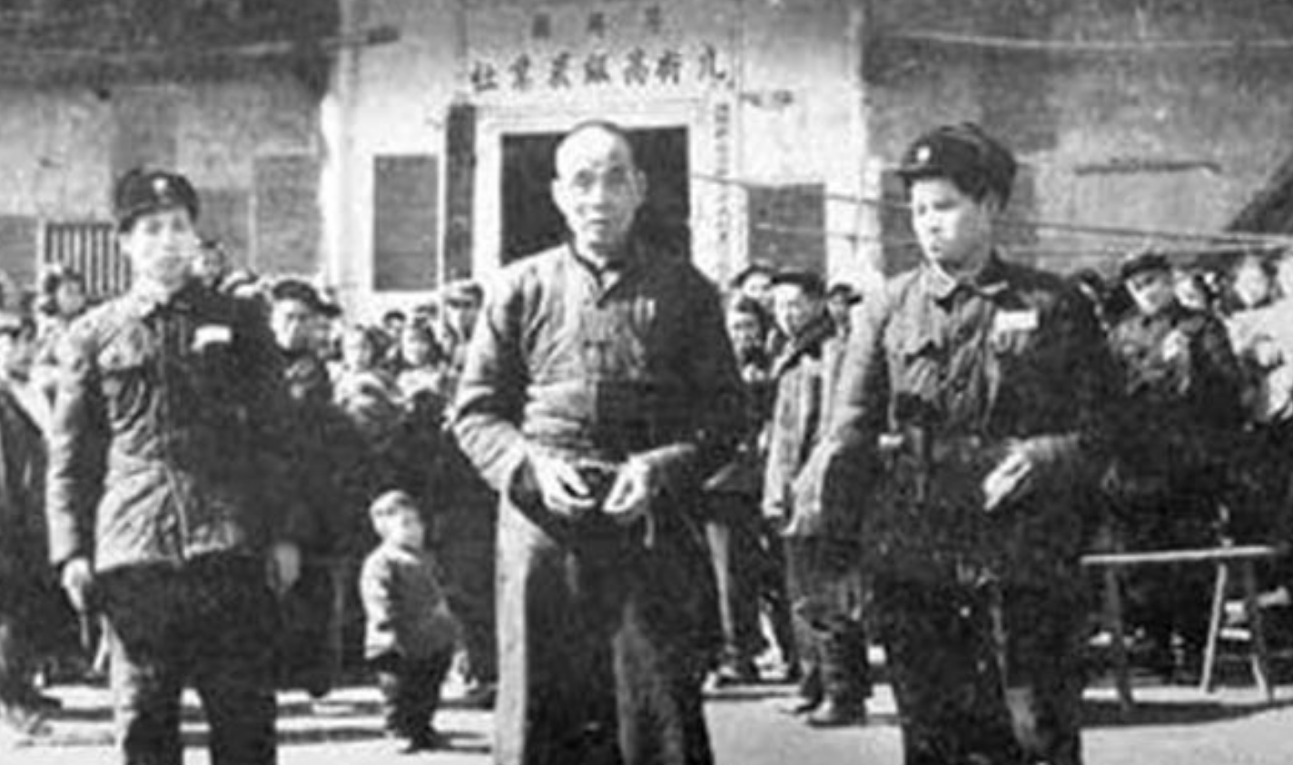 1949年新中国成立时，蒋介石什么心情？身在广州的他都在做什么？