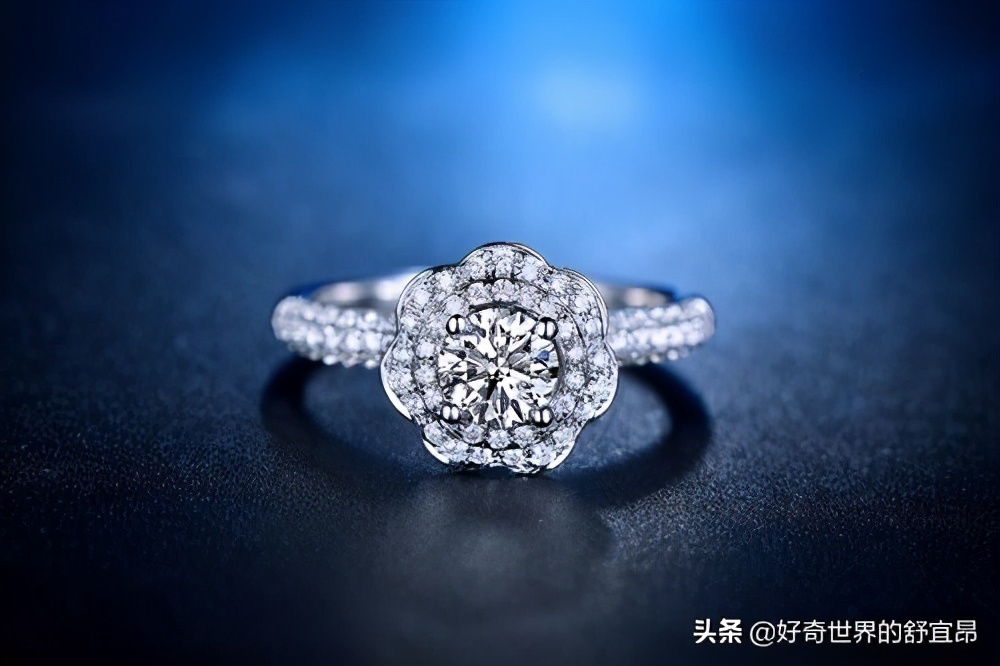 莫桑石和钻石有什么区别（莫桑石和钻石的辨别方法）