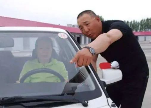 考驾照半途而废的人，到底是因为什么？