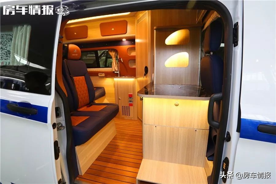 5座6座任选，这款福新全顺房车带loft，售价30多万还是自动挡！