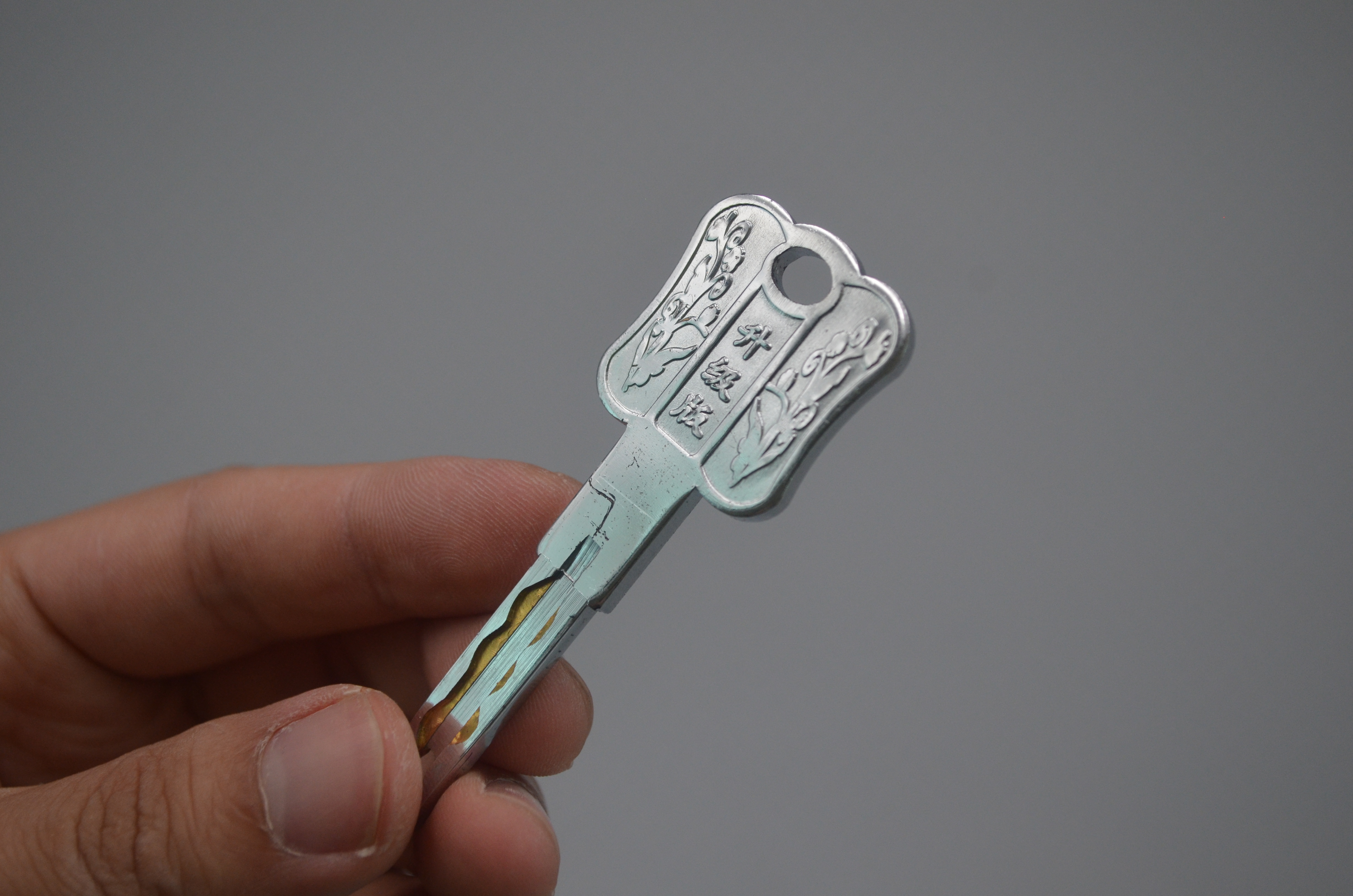 家里有废旧钥匙，一把也别扔，用途花钱也难买，真的涨知识了