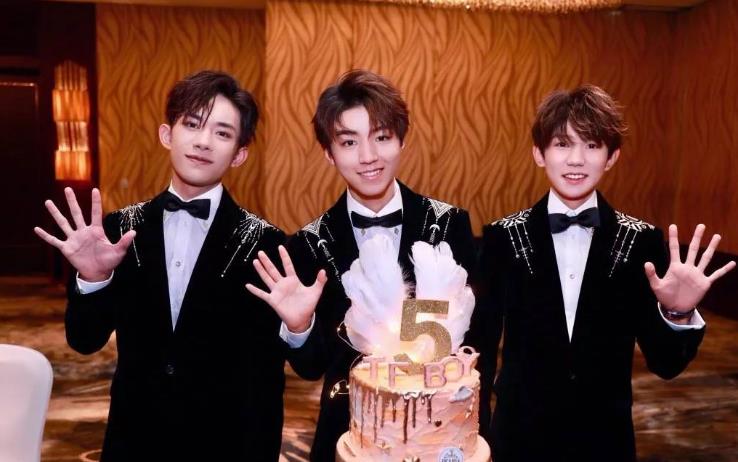 TFBOYS八周年的剪辑合体，为何让四叶草感到如此寒心？