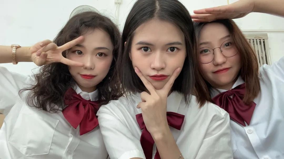 广东4朵“姐妹花”：同年考入同所大学，住同一间宿舍，如今全部考研名校！