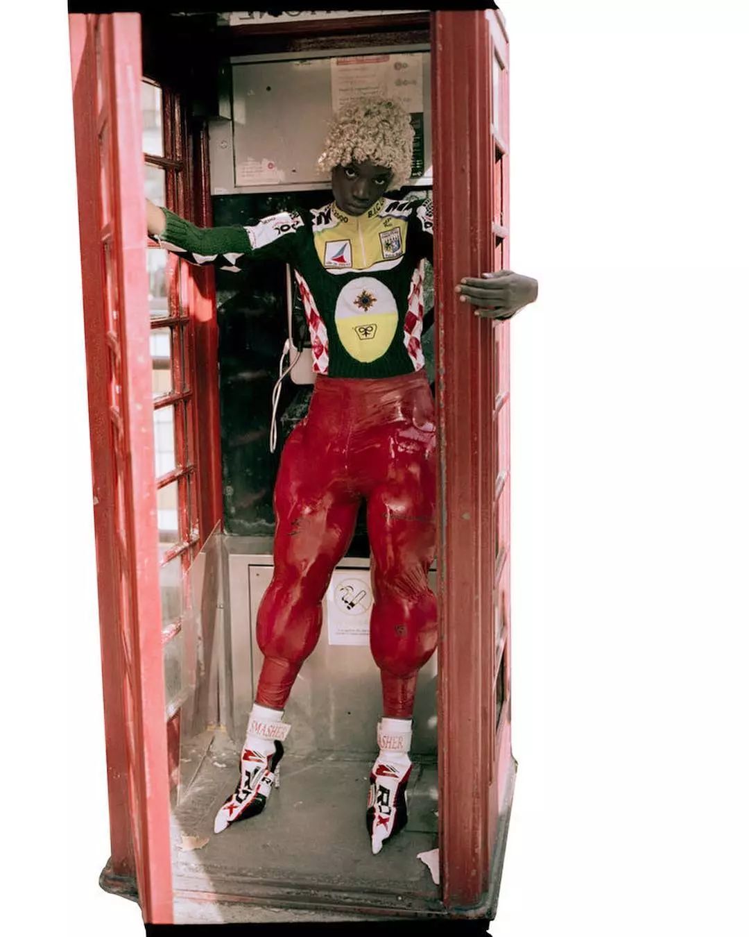 “以前看不起ACG，现在恨不得全身ACG。”