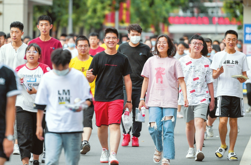 2022考生迎来新规，将增加身份限制，三类学生无缘高考