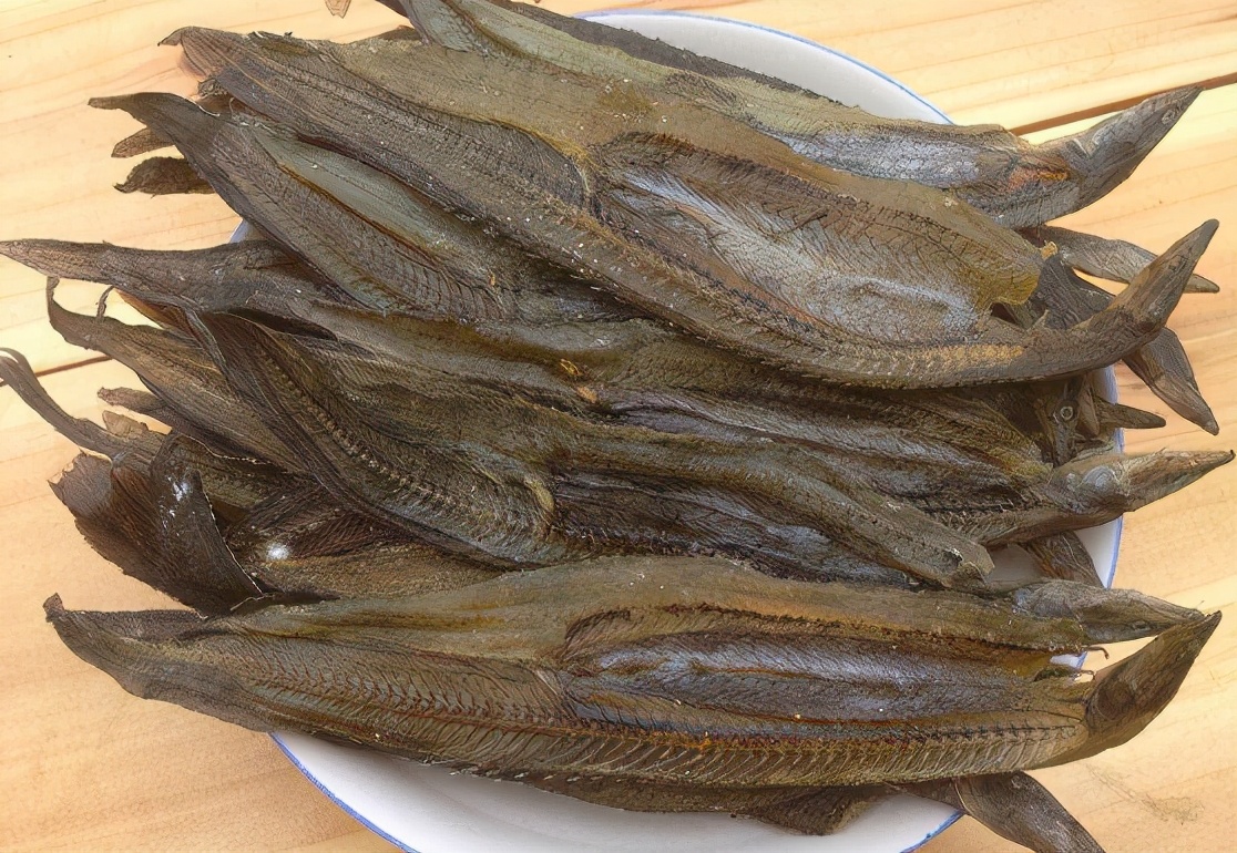 湖南叫“沙泥鳅”，20年前没人吃，如今晒干一斤卖200元，罕见了