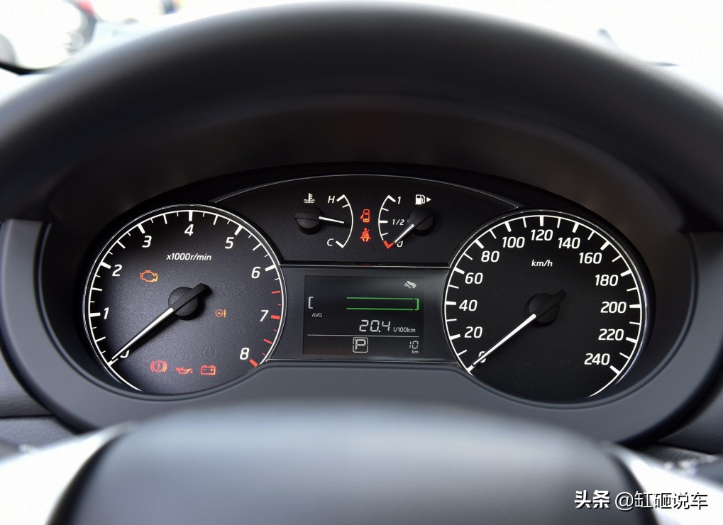 省油舒适的日产骐达，自动挡带天窗，才9万多，适合日常代步