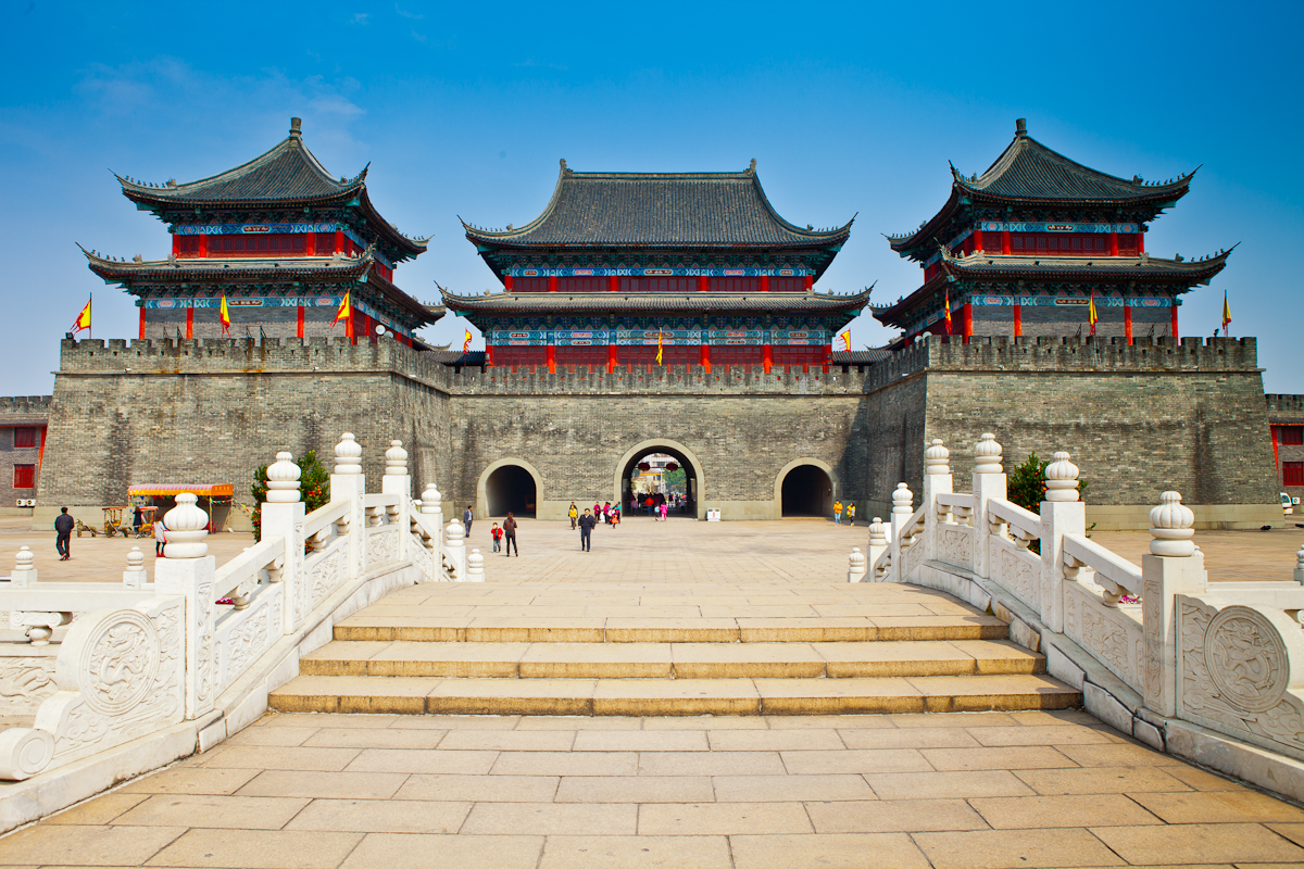 佛山是一座历史悠久的文化名城,早在明清时代已被列为全国四大名镇