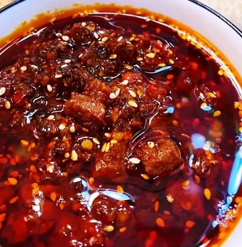 今天教大家各种酱的做法，超级好吃的拌饭酱