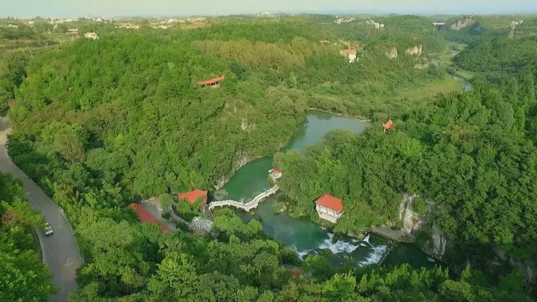 感悟70年——贵州医科大学师生点赞贵安