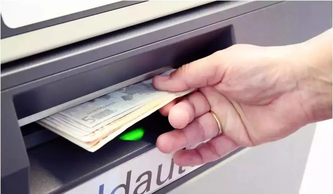 定期存款到期了却不让取，3种情况银行有权拒绝，农民朋友要知道