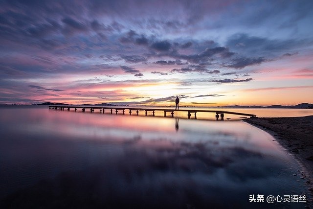七年之痒：时光流转，爱意依旧如初。