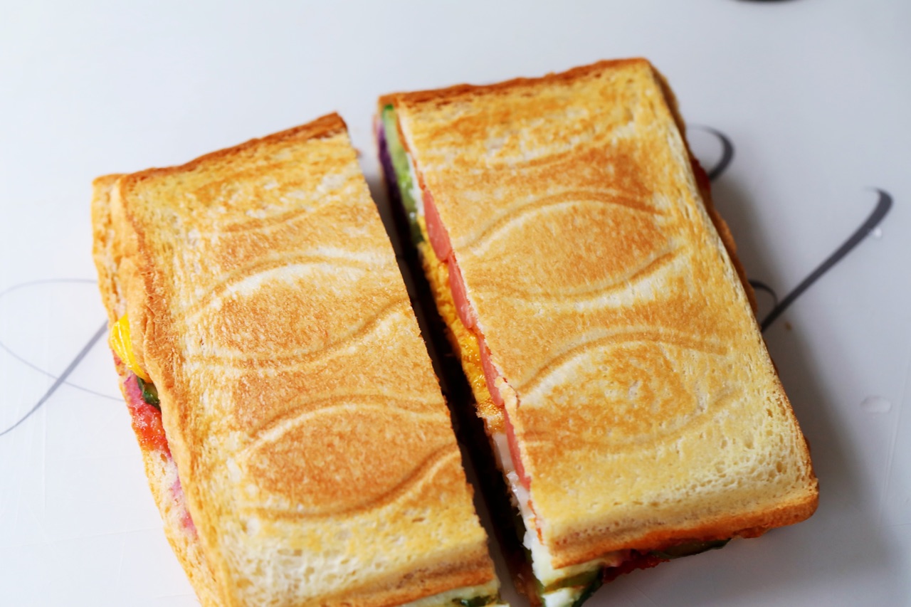 早餐不糊弄，紫薯鸡蛋三明治，营养丰富味道赞