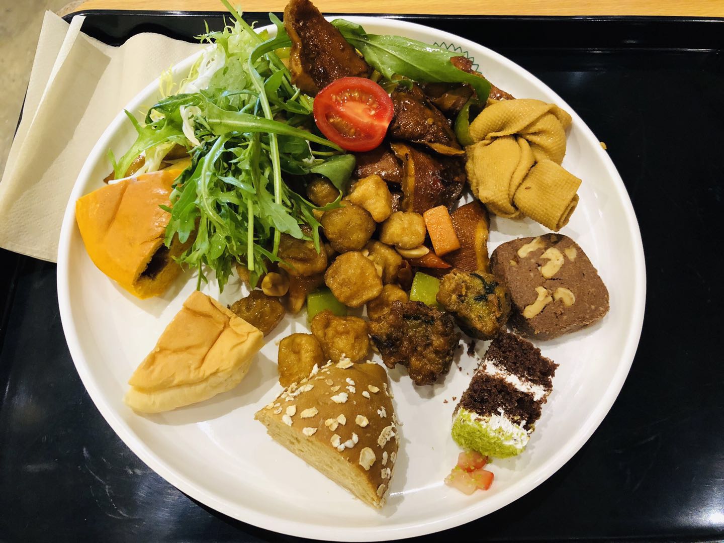 北京前门的这家素食自助餐,56元能吃到70多种美食,算不算很值?