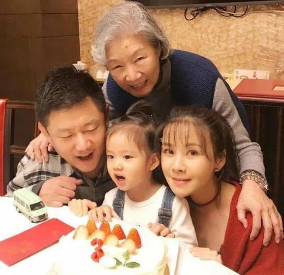 “熬出头”的10位大龄女演员，个个实力强劲，年纪最大的已87岁