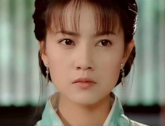 10位“70后女星”颜值对比，有人40岁强凹青春，有人51岁无惧岁月