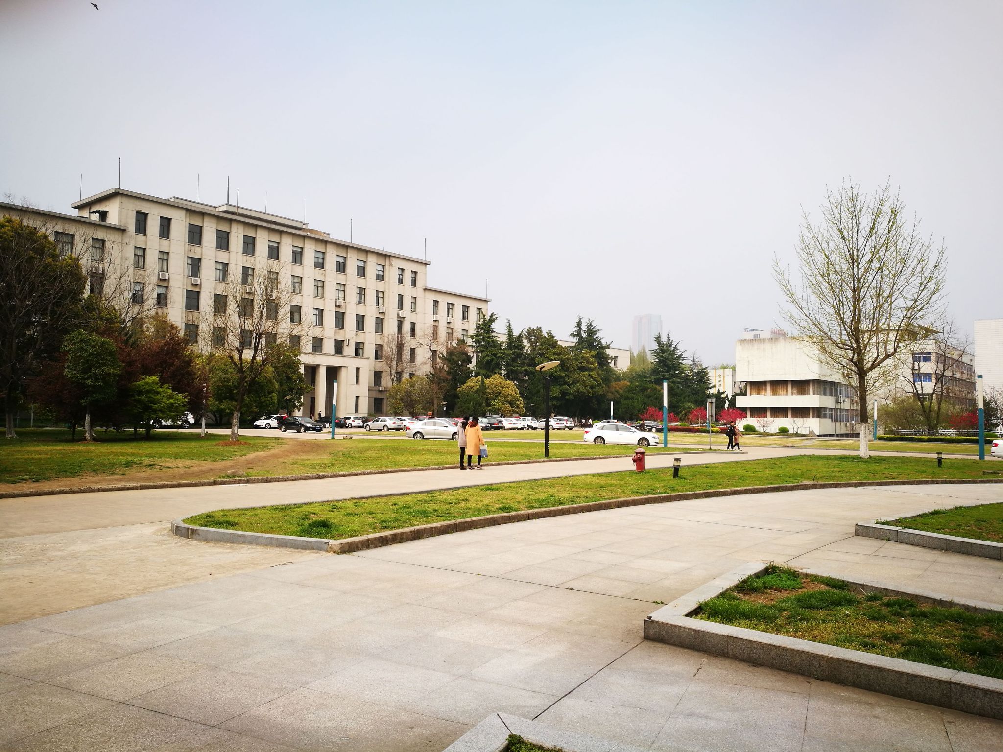 晋赣皖三省各添一所公办大学，开办方式有不同，校名学费有规律