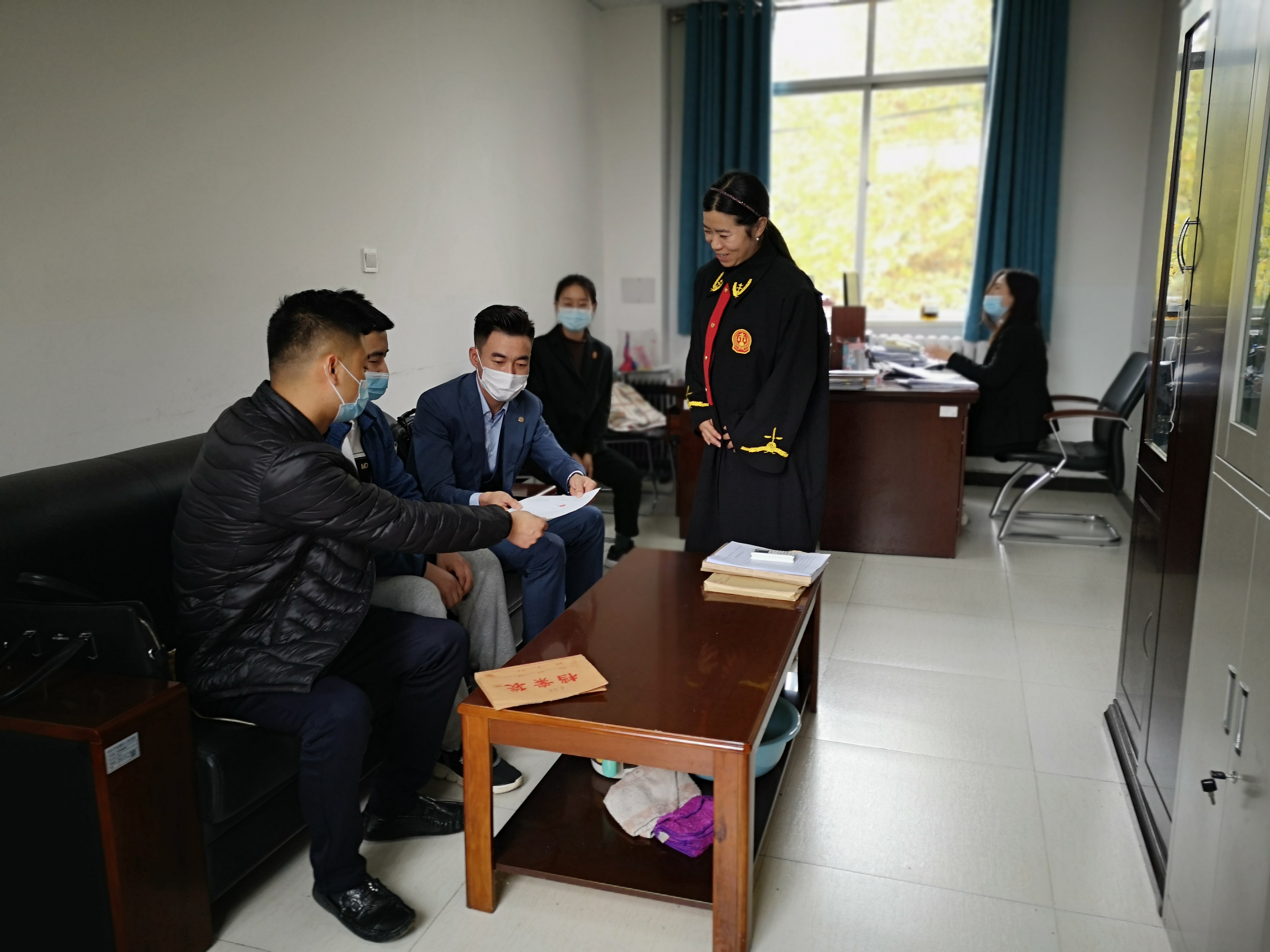 西安临潼法院：名为买卖实为担保 法官细审促调解