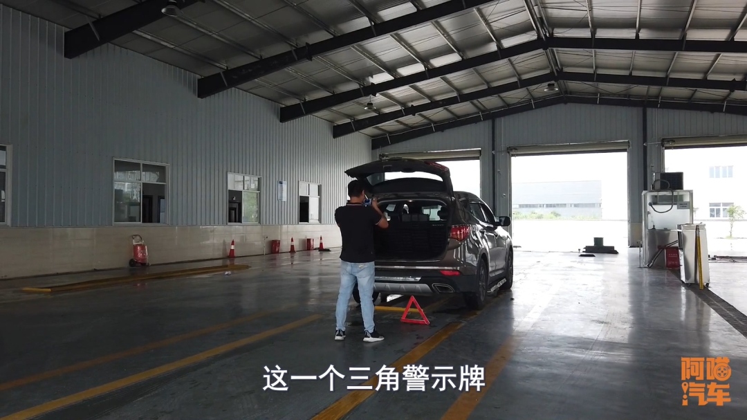 汽车如何上线年检，现场实车演示给你看