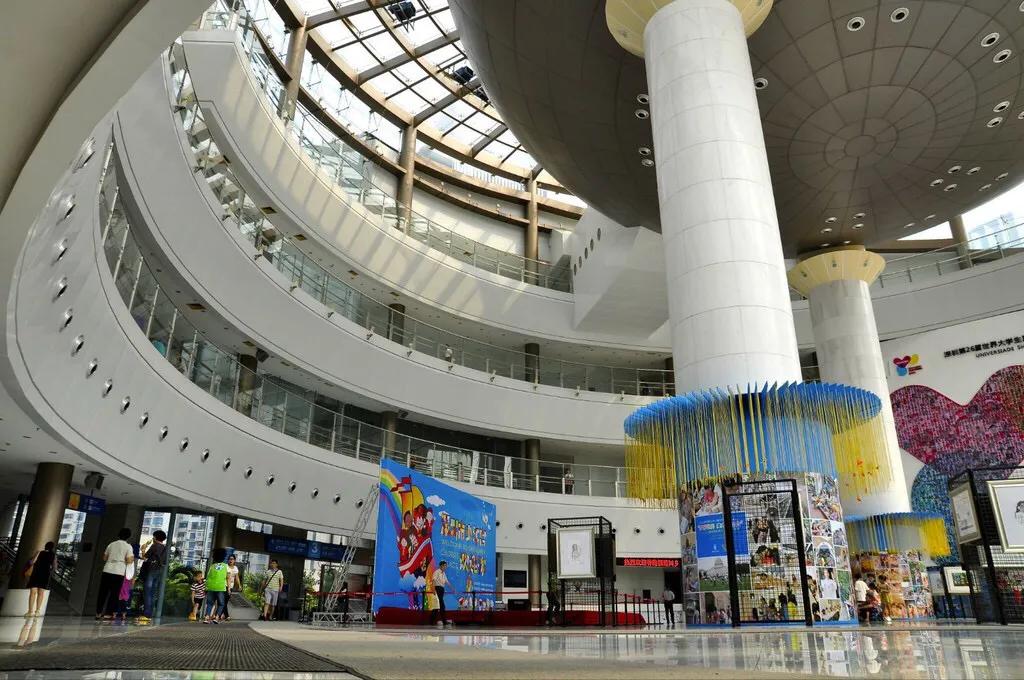 适合夏天游玩的，深圳十大免费室内的好地方