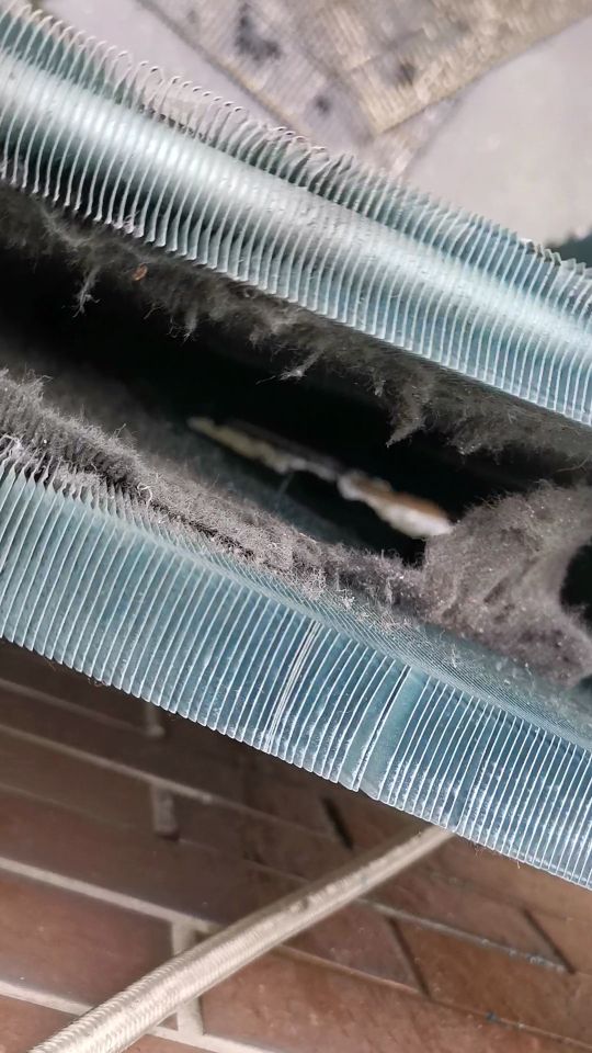空调不制冷,要深度清洗