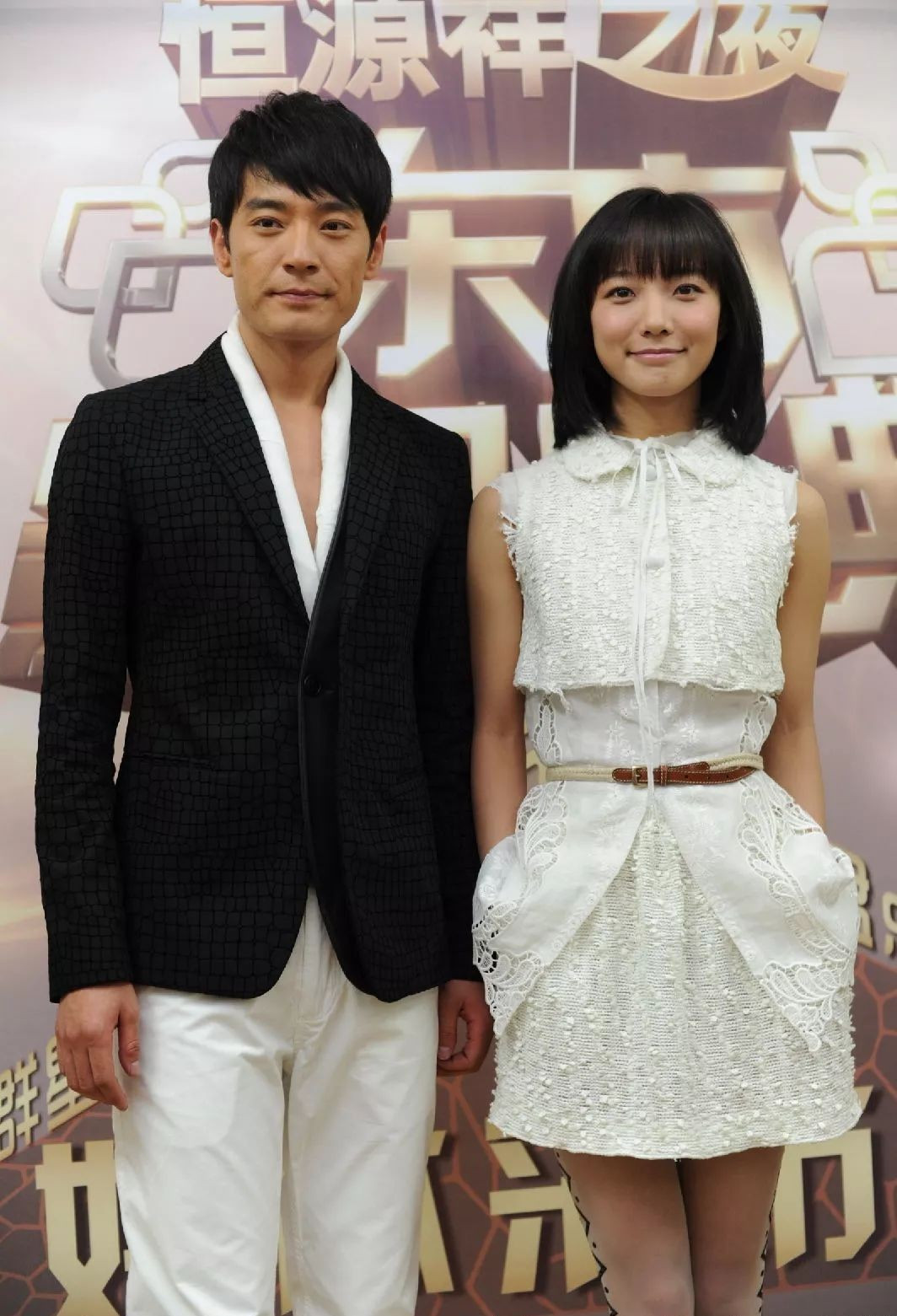 王珞丹的激荡情史，靠清纯征服了8个男人，事业婚姻仍在低谷徘徊