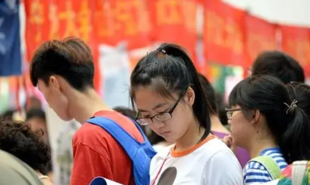 毕业后才明白的痛，民办本科与公办专科差距很大，但愿你没选错