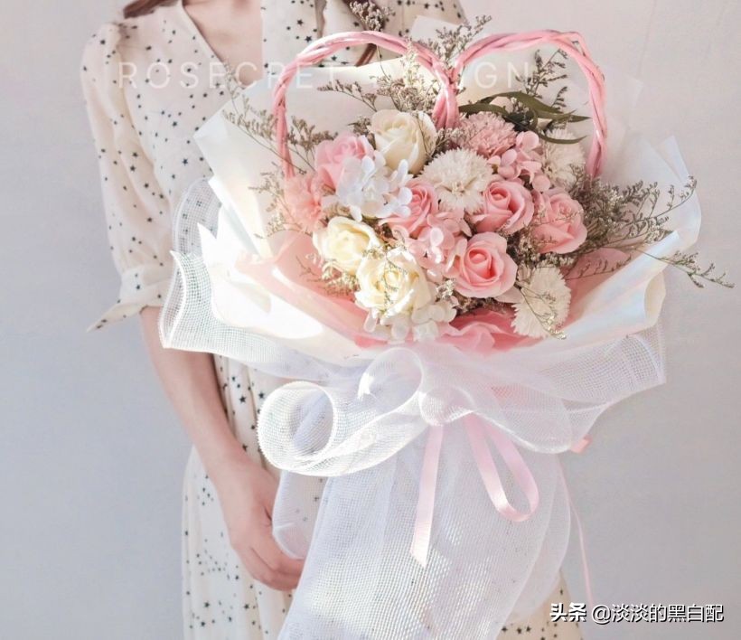 送女朋友经济又实惠的礼物（女神节送女朋友什么比较好）