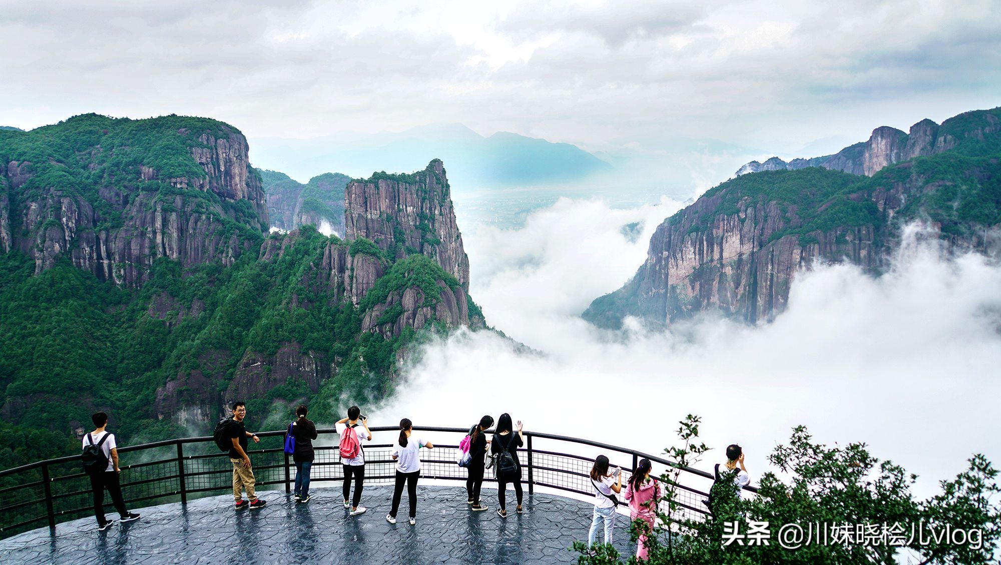 个集旅游观光,南湖风光休闲娱乐,历史教育为一体的综合性历史文化景区